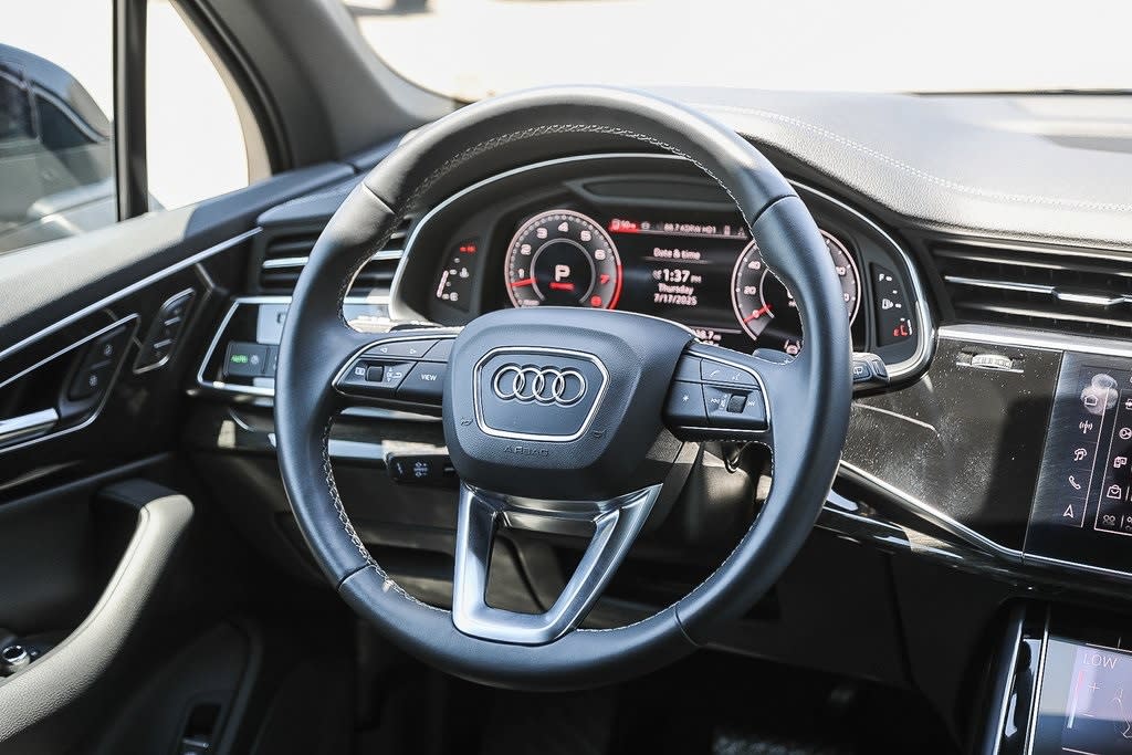 Thumbnail: 2025 Audi Q7 - 12
