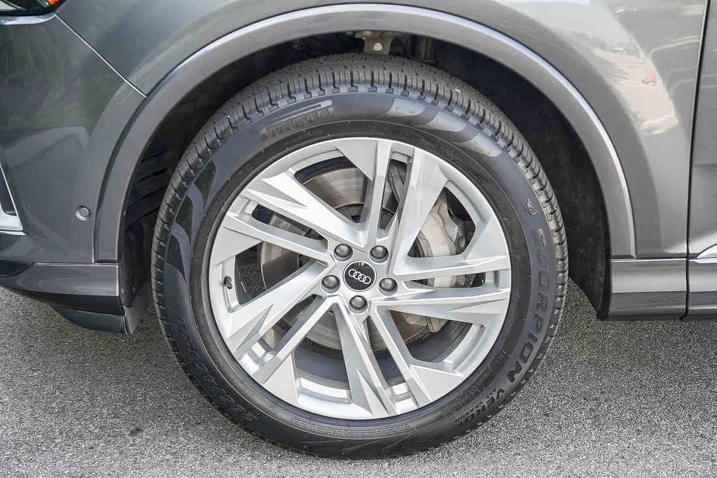 Thumbnail: 2021 Audi Q7 - 7