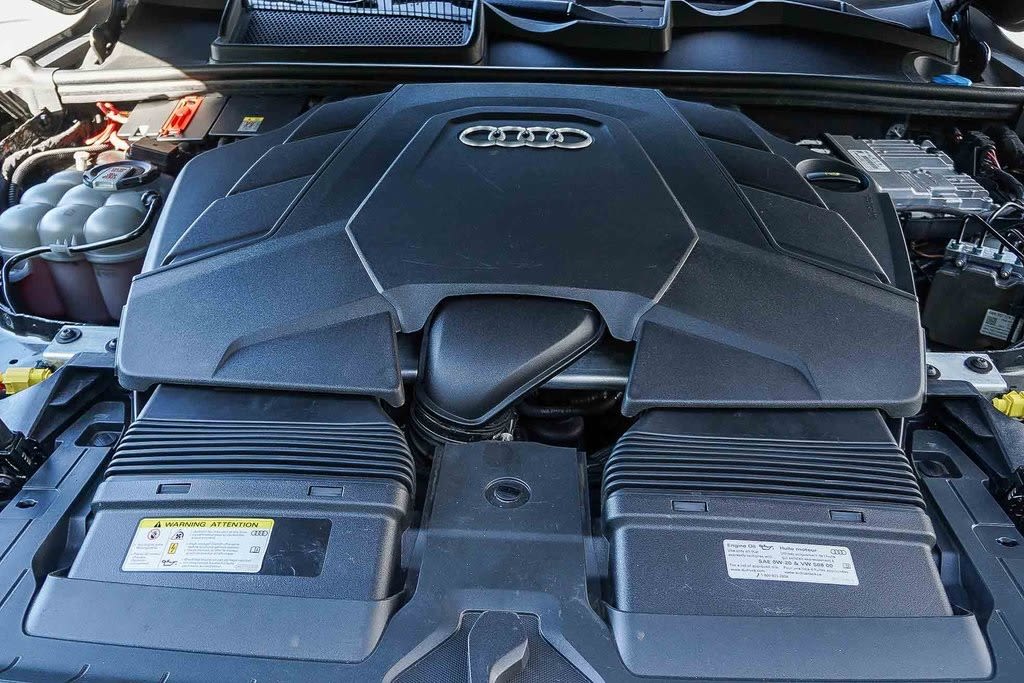 Thumbnail: 2021 Audi Q7 - 8