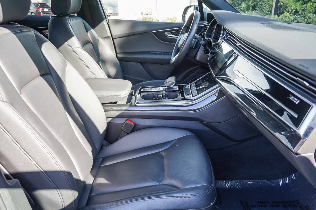 Thumbnail: 2021 Audi Q7 - 10