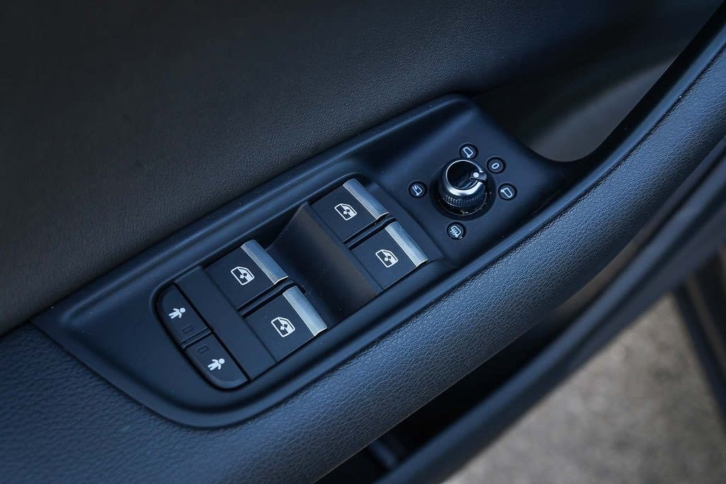 Thumbnail: 2021 Audi Q7 - 27