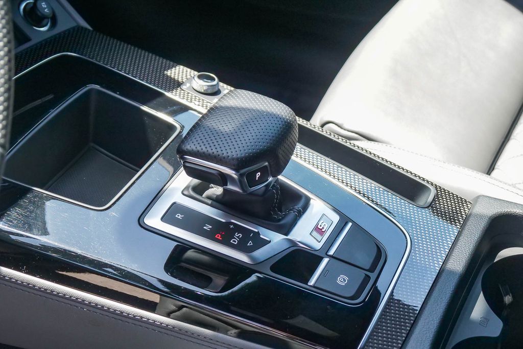 Thumbnail: 2023 Audi SQ5 - 15