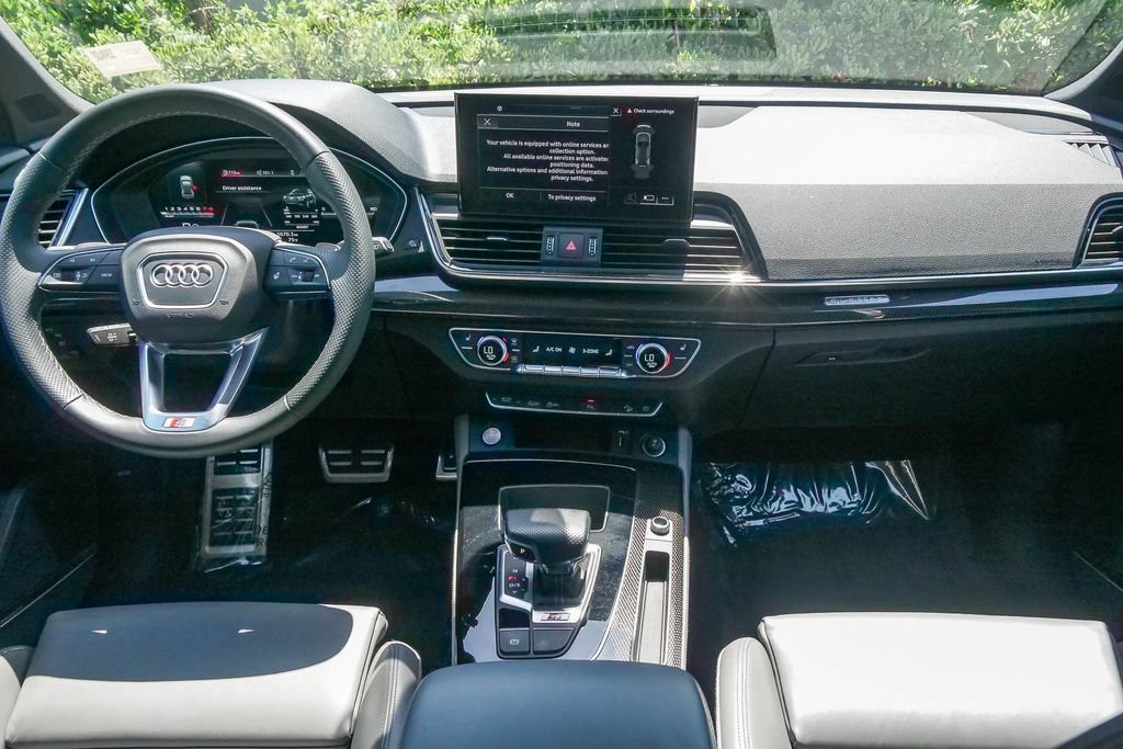 Thumbnail: 2023 Audi SQ5 - 2