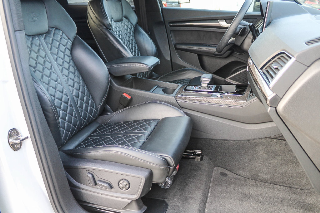 Thumbnail: 2023 Audi SQ5 - 8