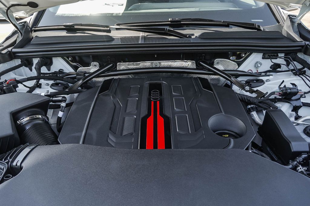 Thumbnail: 2026 Audi SQ5 - 8