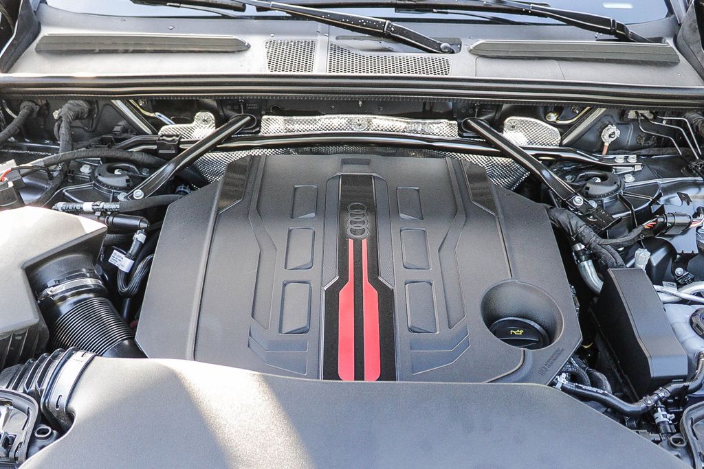 Thumbnail: 2026 Audi SQ5 - 7