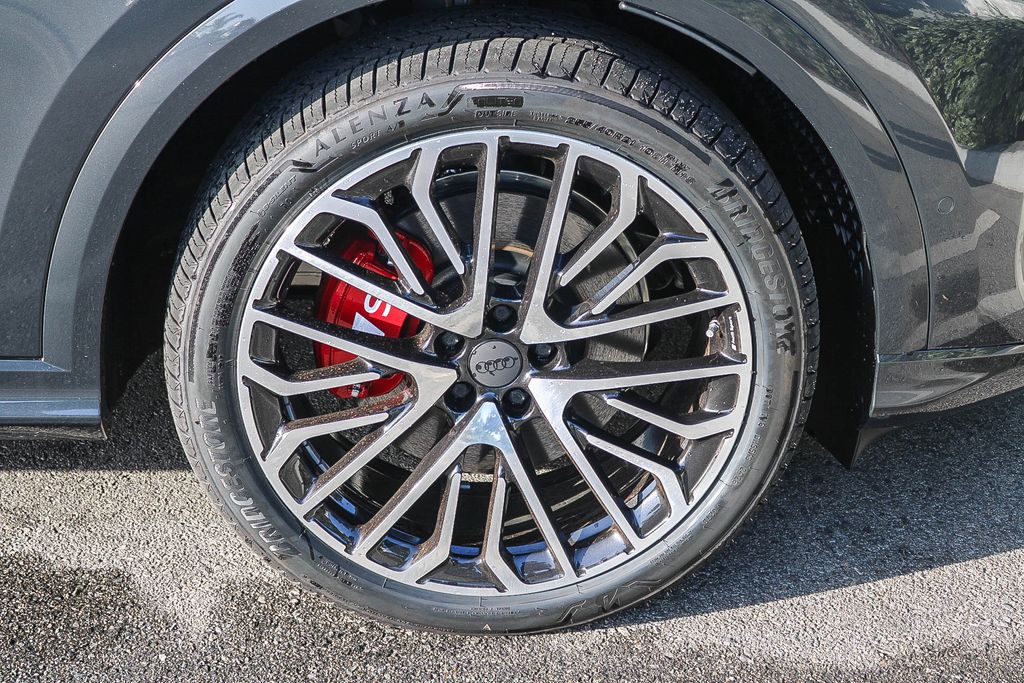 Thumbnail: 2026 Audi SQ5 - 20