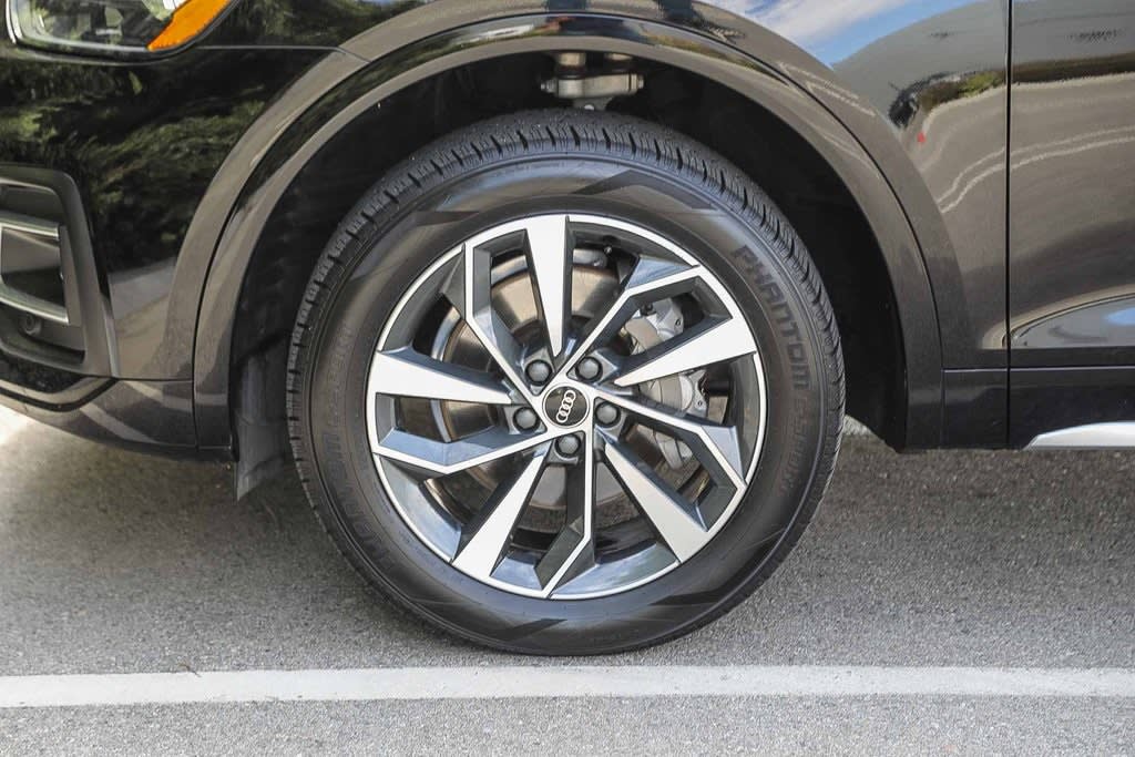 Thumbnail: 2021 Audi Q5 - 6