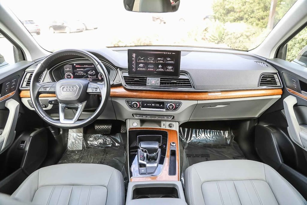 Thumbnail: 2021 Audi Q5 - 2