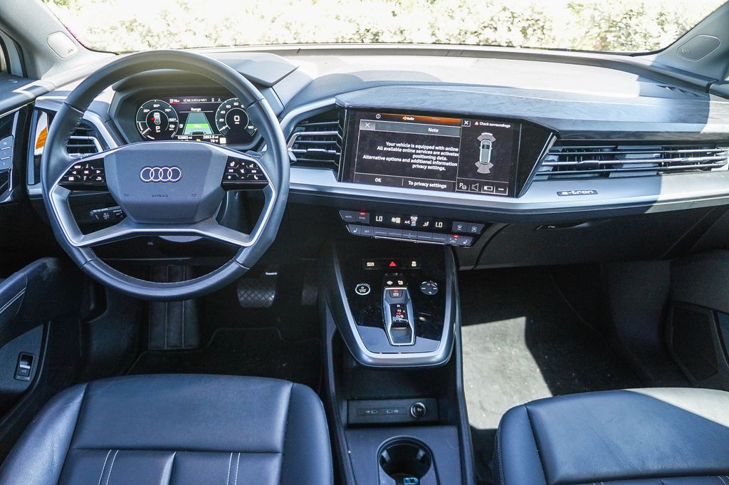 Thumbnail: 2023 Audi Q4 e-tron - 2