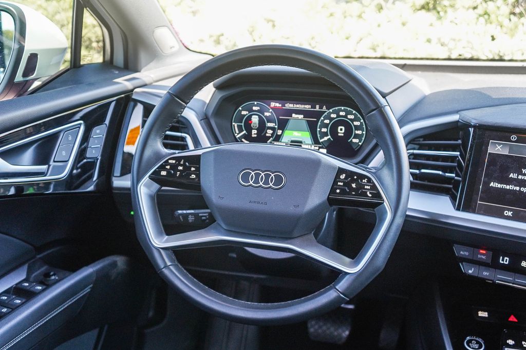 Thumbnail: 2023 Audi Q4 e-tron - 8