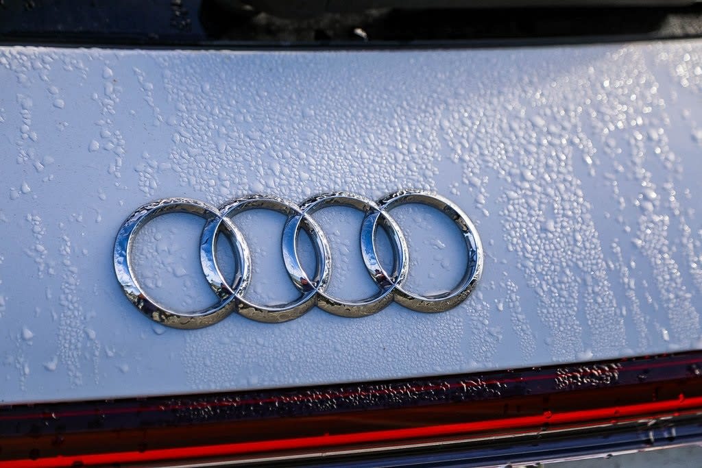 Thumbnail: 2023 Audi Q4 e-tron - 22