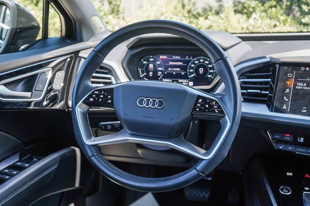 Thumbnail: 2024 Audi Q4 e-tron - 8