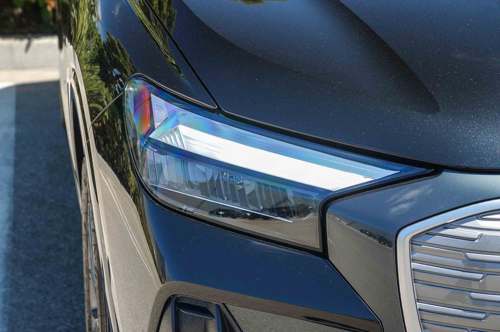 Thumbnail: 2024 Audi Q4 e-tron - 14