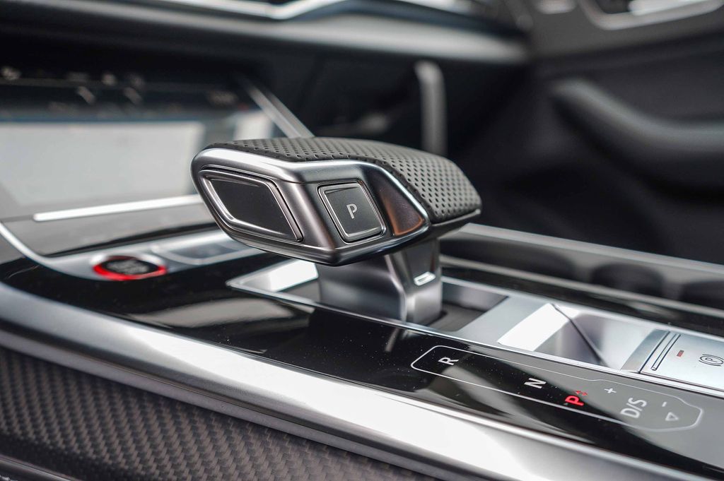 Thumbnail: 2026 Audi SQ8 - 29