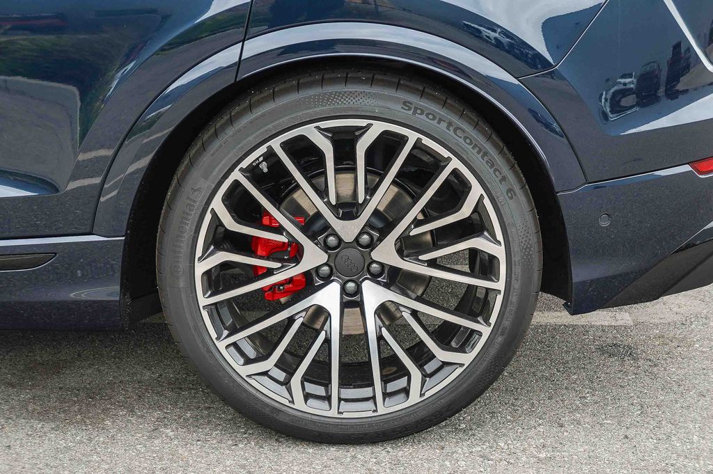 Thumbnail: 2026 Audi SQ8 - 22
