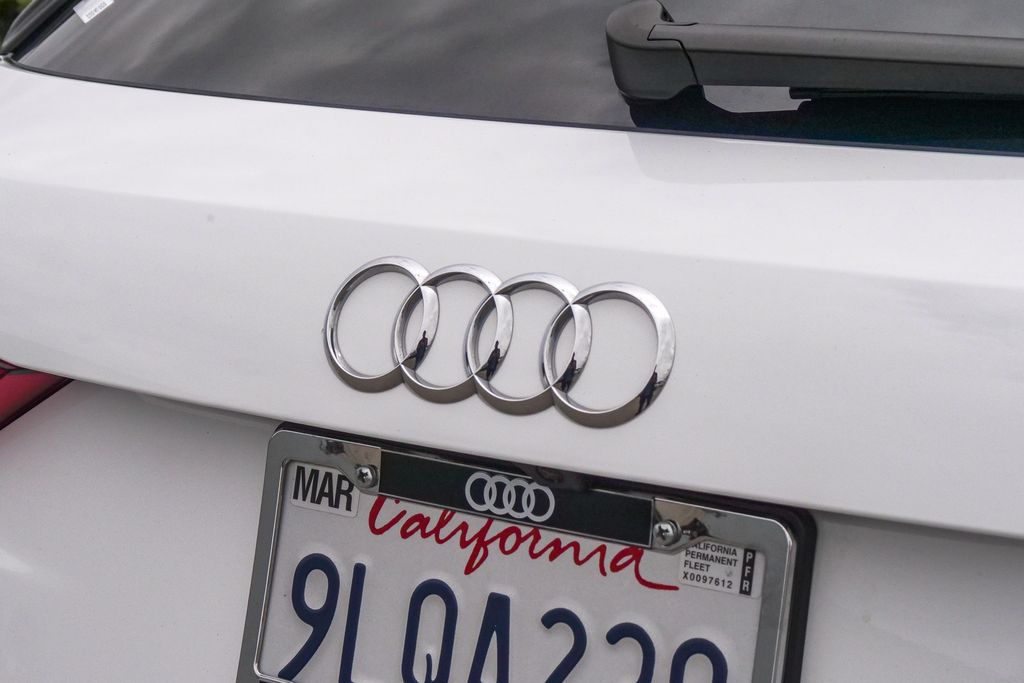 Thumbnail: 2024 Audi Q3 - 5
