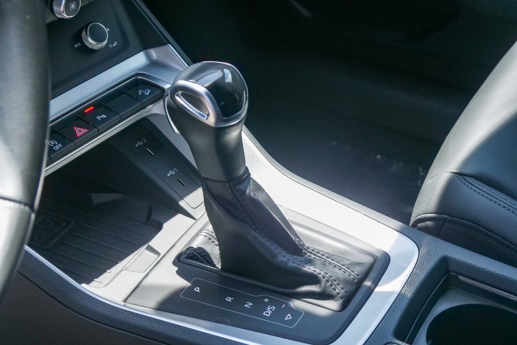 Thumbnail: 2024 Audi Q3 - 14