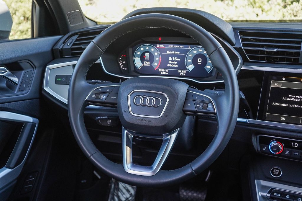Thumbnail: 2023 Audi Q3 - 9