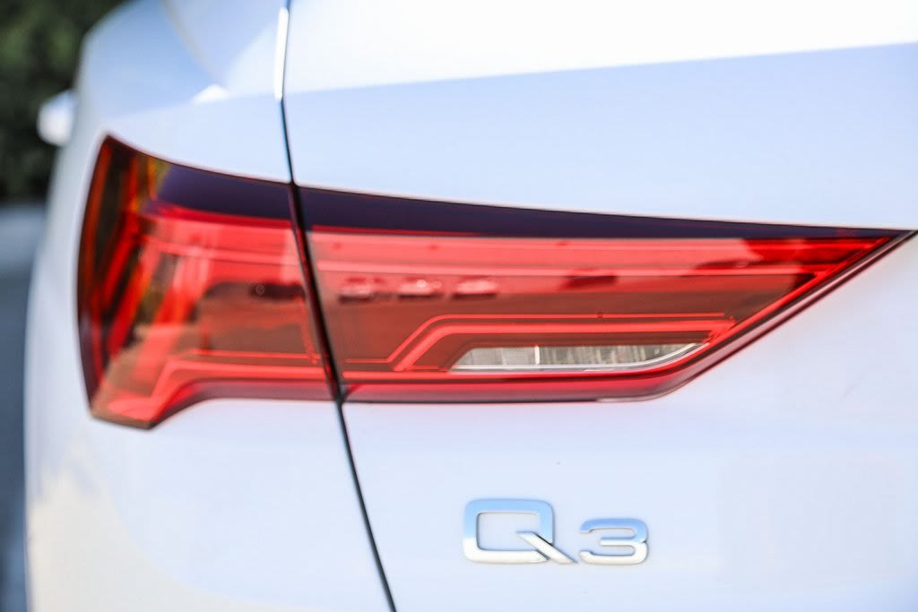 Thumbnail: 2023 Audi Q3 - 19