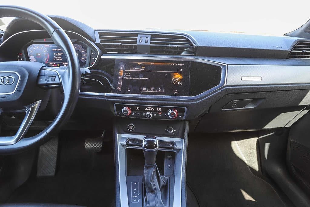 Thumbnail: 2023 Audi Q3 - 7