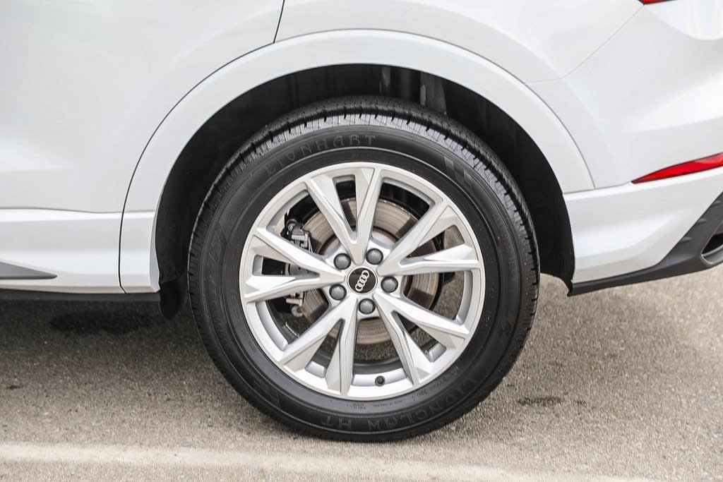 Thumbnail: 2022 Audi Q3 - 22