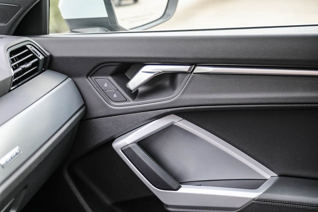 Thumbnail: 2022 Audi Q3 - 24