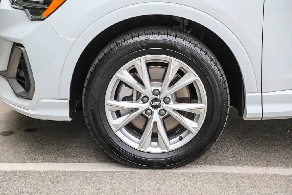 Thumbnail: 2022 Audi Q3 - 6