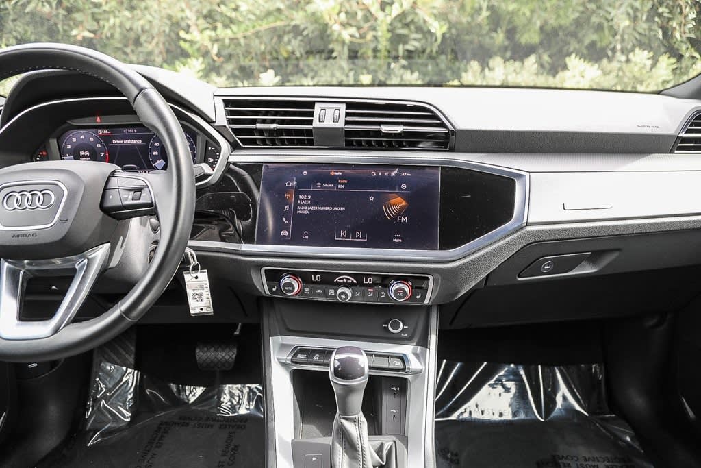 Thumbnail: 2022 Audi Q3 - 8