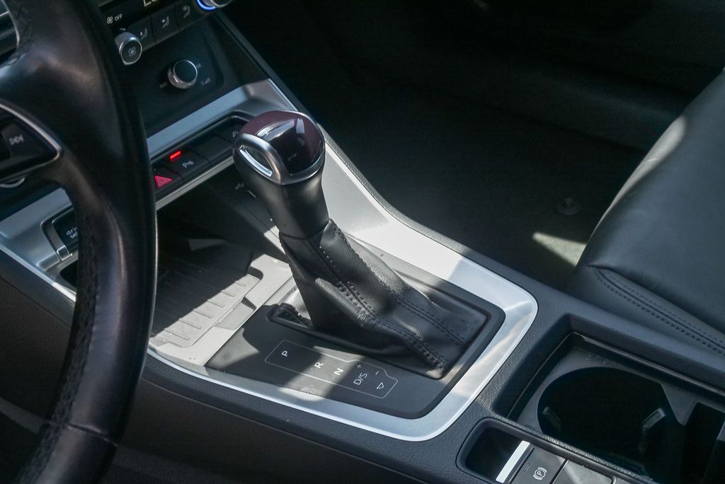 Thumbnail: 2024 Audi Q3 - 10
