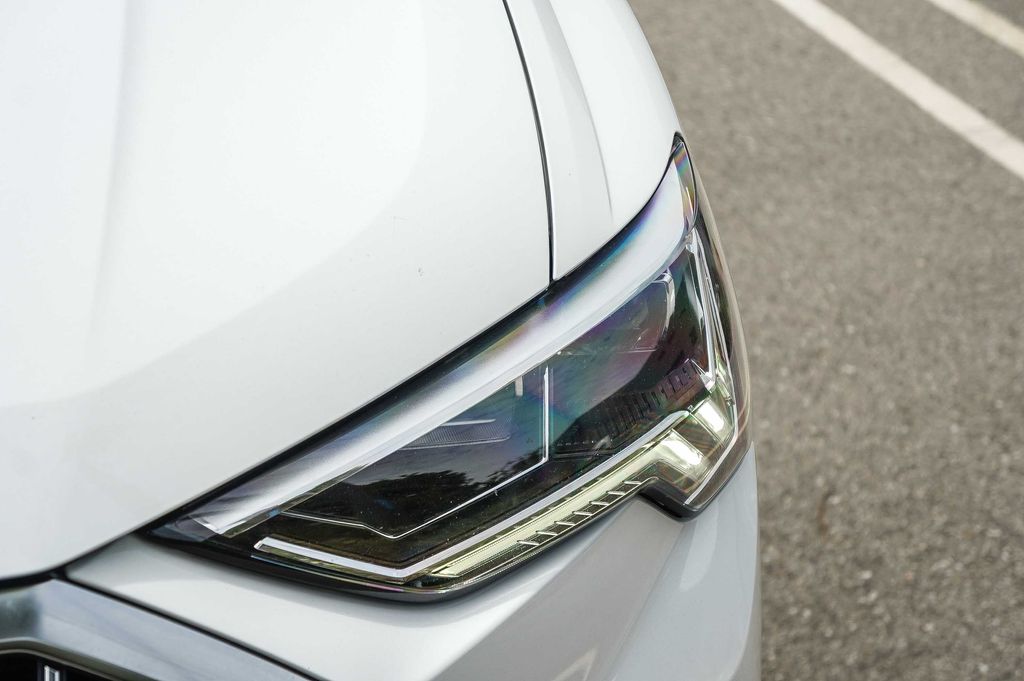 Thumbnail: 2024 Audi Q3 - 20