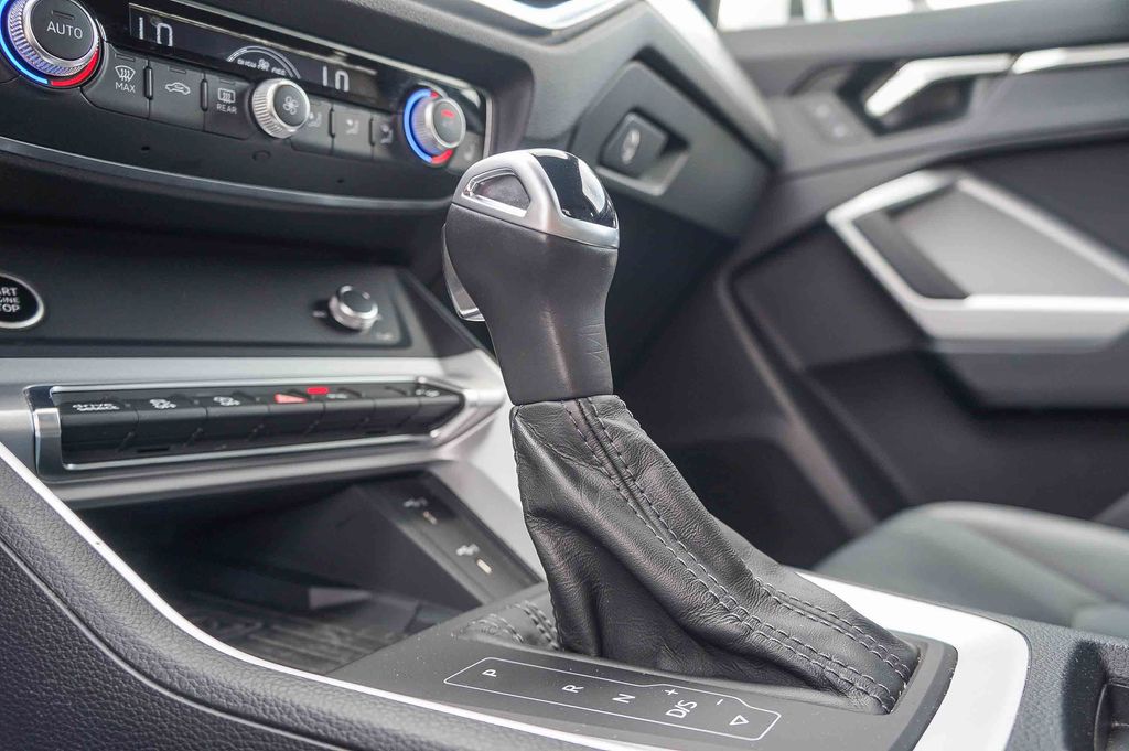 Thumbnail: 2024 Audi Q3 - 28
