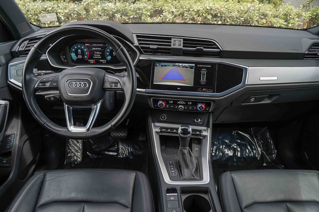 Thumbnail: 2024 Audi Q3 - 2