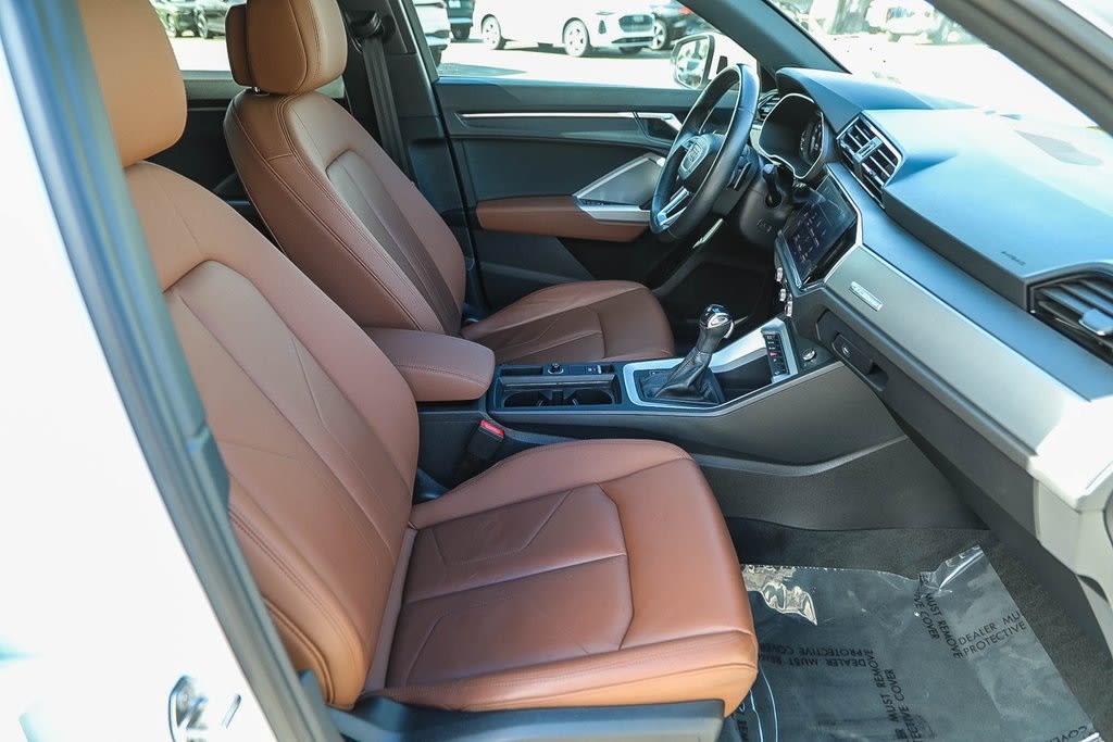 Thumbnail: 2022 Audi Q3 - 9