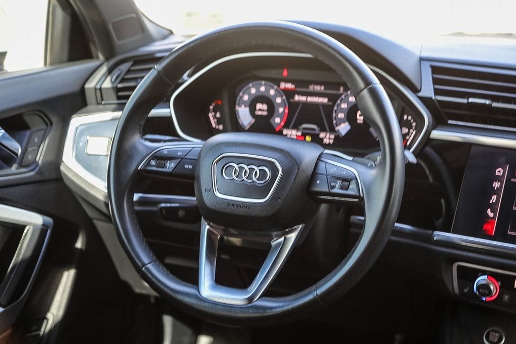 Thumbnail: 2022 Audi Q3 - 12