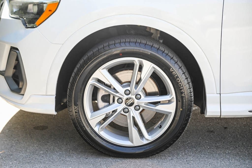 Thumbnail: 2022 Audi Q3 - 6