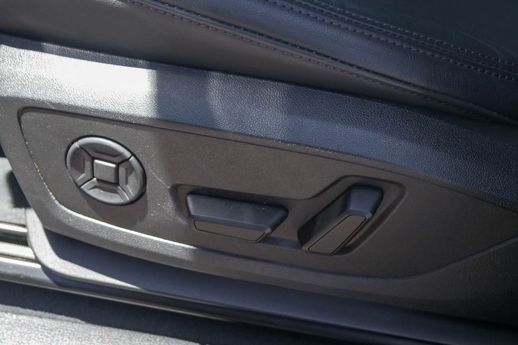 Thumbnail: 2025 Audi Q3 - 23