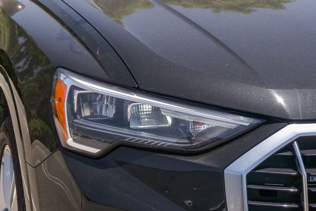 Thumbnail: 2019 Audi Q3 - 11