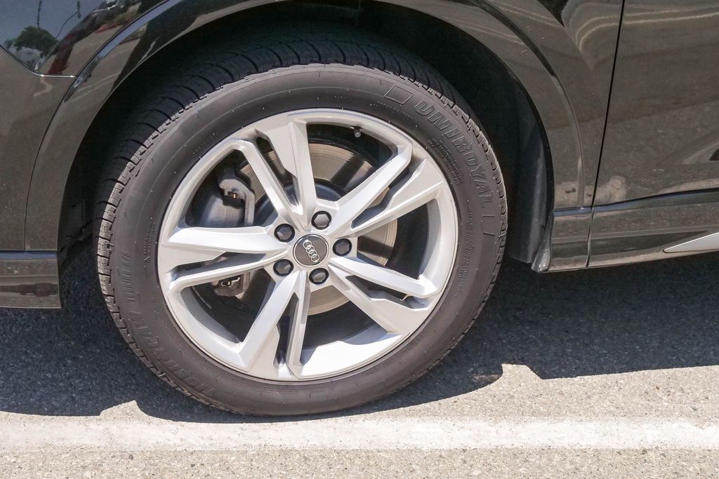 Thumbnail: 2019 Audi Q3 - 6