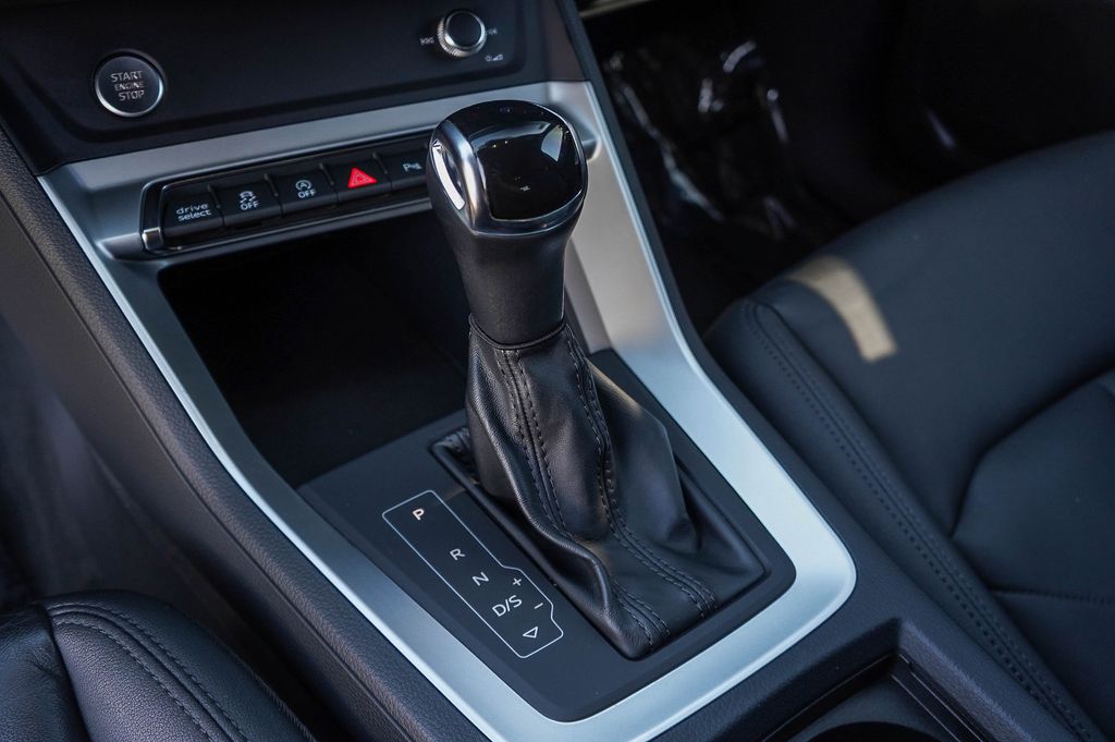 Thumbnail: 2019 Audi Q3 - 14