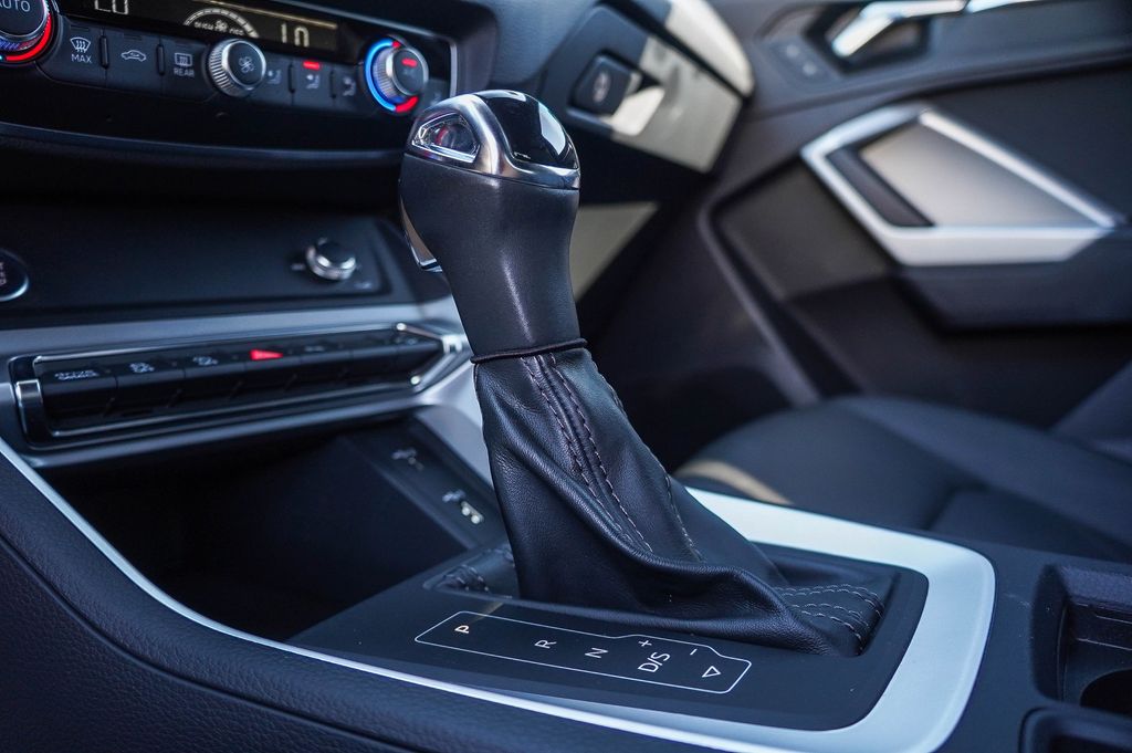 Thumbnail: 2019 Audi Q3 - 29