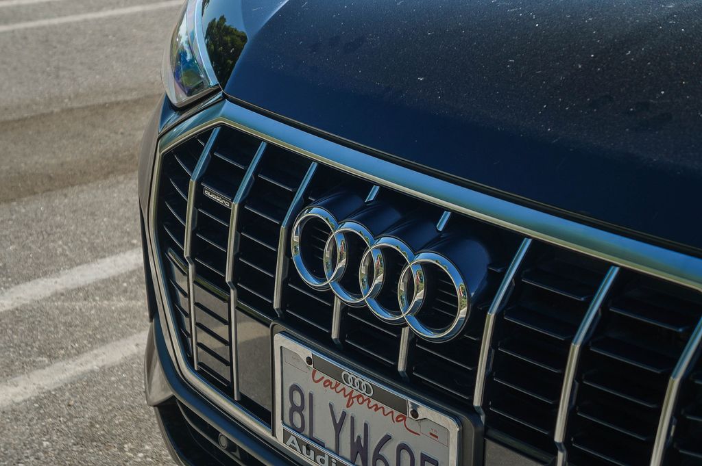 Thumbnail: 2019 Audi Q3 - 21