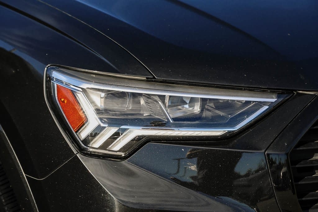 Thumbnail: 2023 Audi Q3 - 16