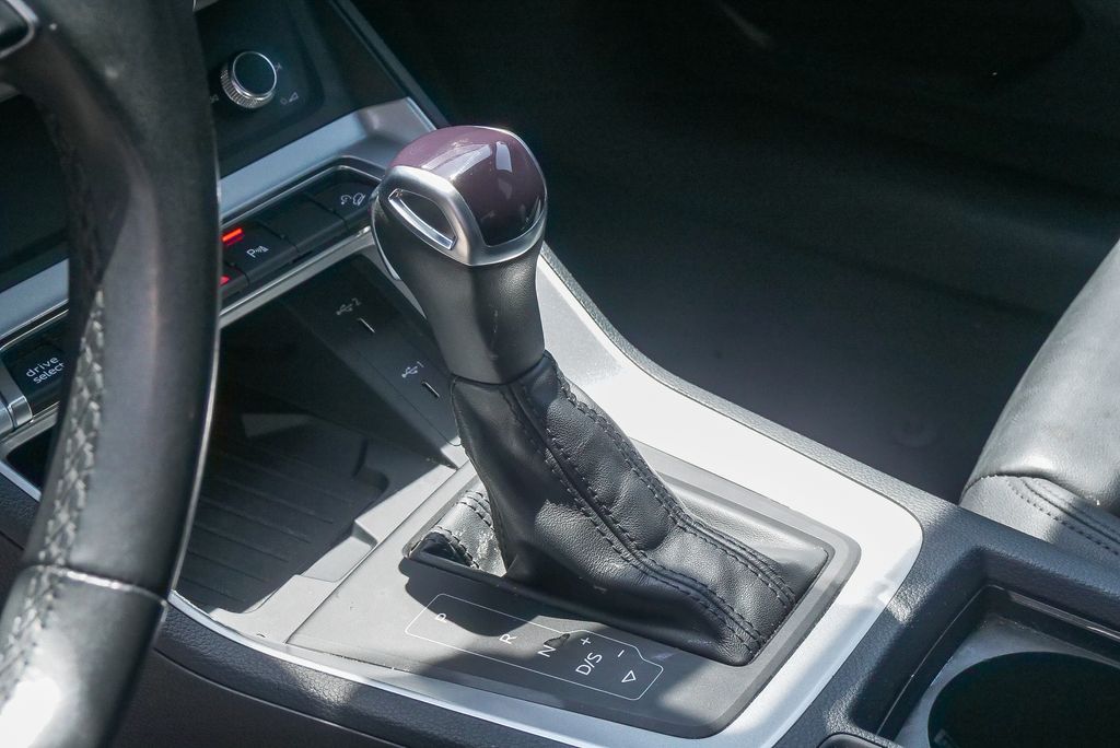 Thumbnail: 2024 Audi Q3 - 9