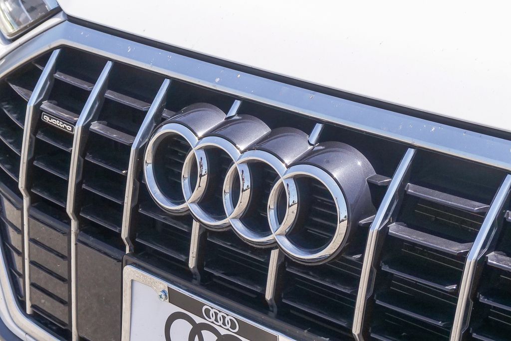 Thumbnail: 2024 Audi Q3 - 5