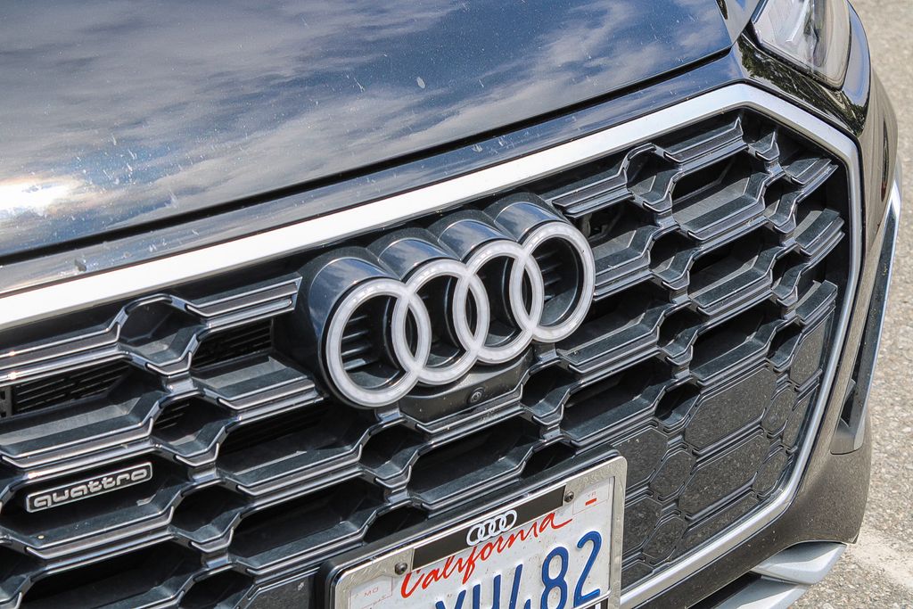 Thumbnail: 2024 Audi Q5 - 11