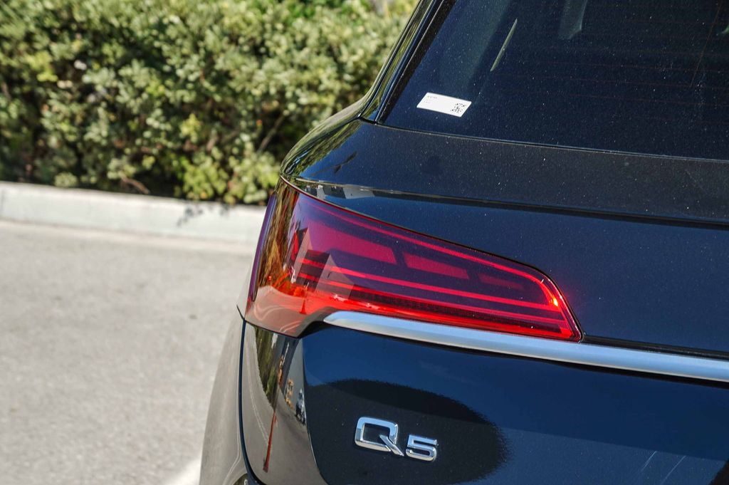Thumbnail: 2024 Audi Q5 - 20