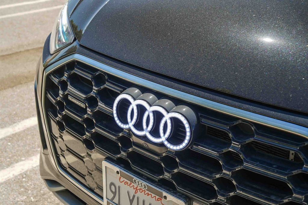 Thumbnail: 2024 Audi Q5 - 6