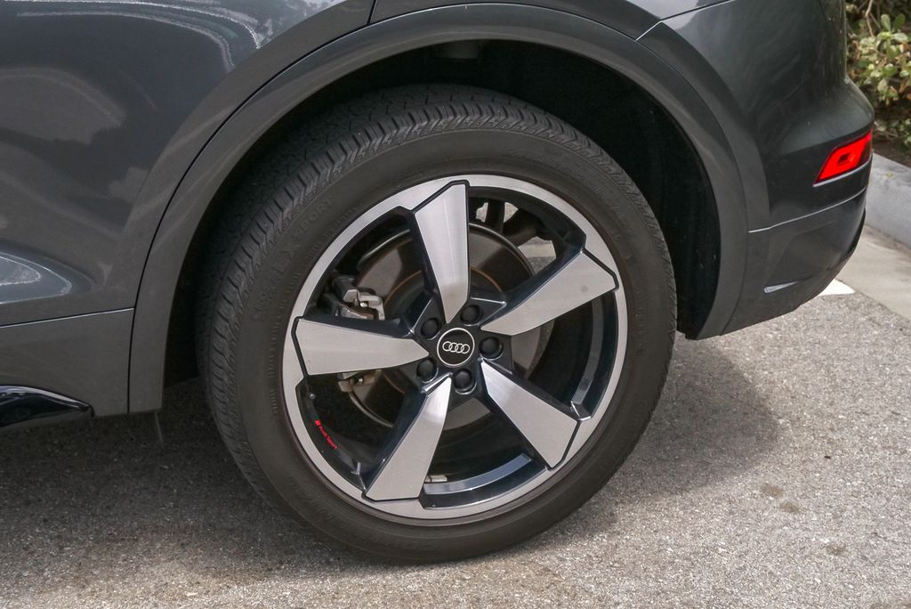 Thumbnail: 2023 Audi Q5 - 13