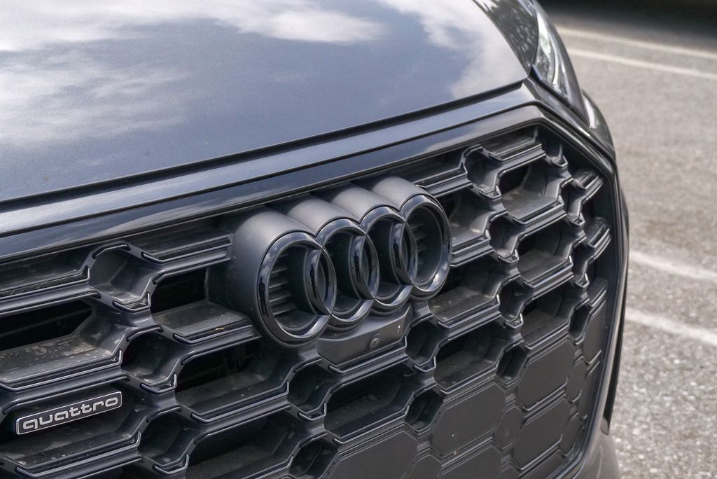 Thumbnail: 2023 Audi Q5 - 12
